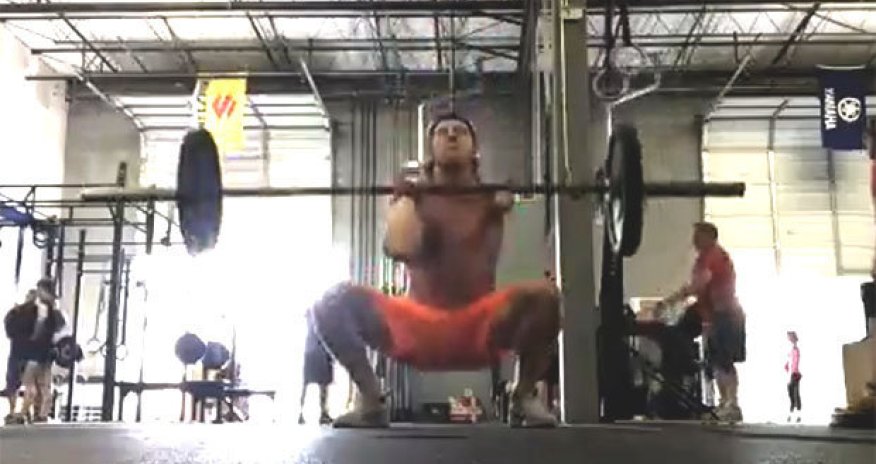 Buff one-armed weightlifter can lift WAY more than you can imagine