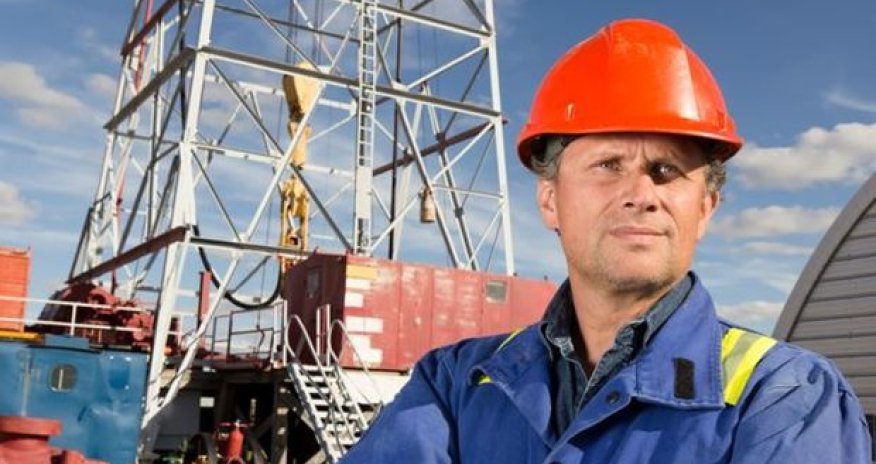 Neftin qiyməti 50 dolları keçdi