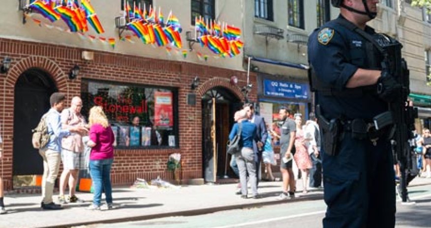 Как действовал стрелок в Орландо? - ВИДЕО