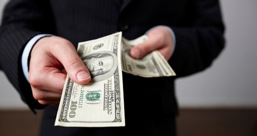 Dollar bahalaşdı - Məzənnə