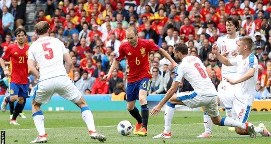 Spain 1 - 0 Czech Republic