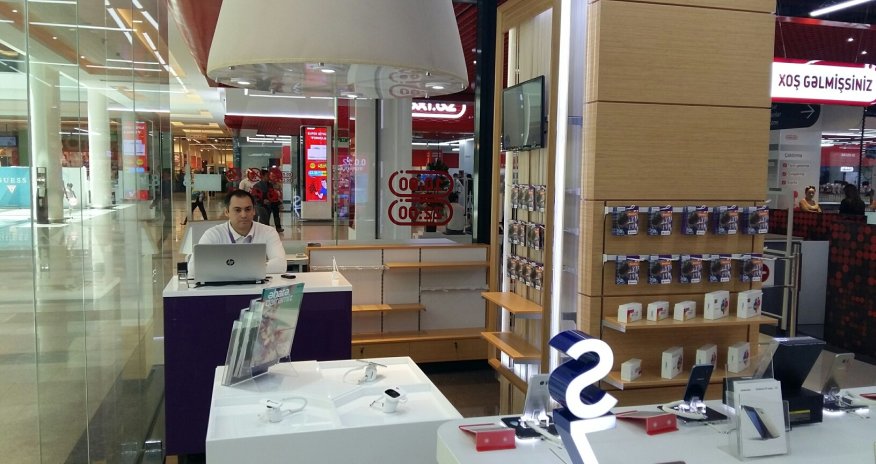 Azercell Customer Service now in Ganjlik Mall