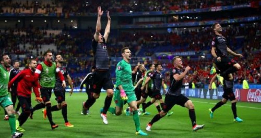 İsveçrə 1/8 finalda, Albaniyadan tarixi qələbə