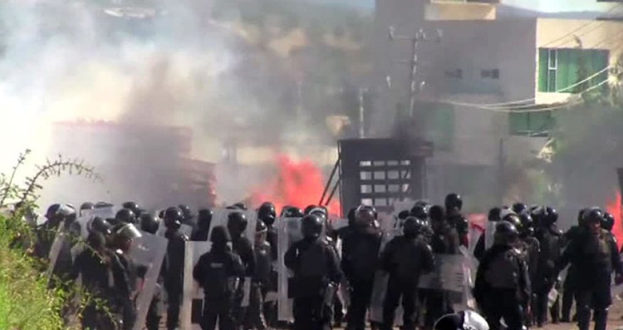 Учителя устроили погромы - ВИДЕО