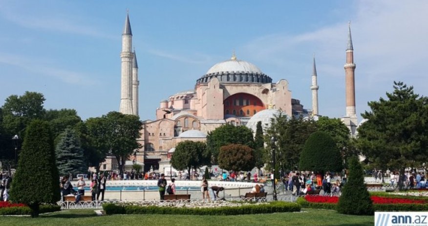 Daxildən baxış: Möhtəşəm müqəddəs Sofiya kilsəsi - FOTO