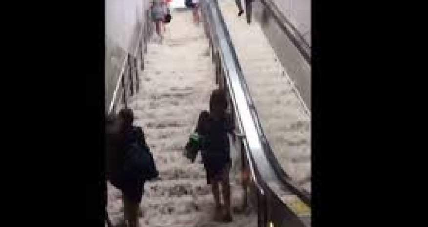 Потоп в метро - ВИДЕО