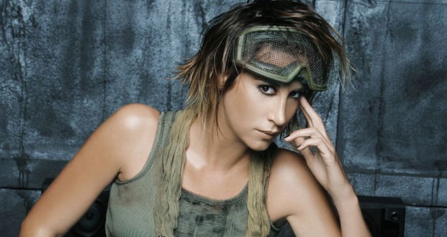 İnqrid Bakıya gələcək