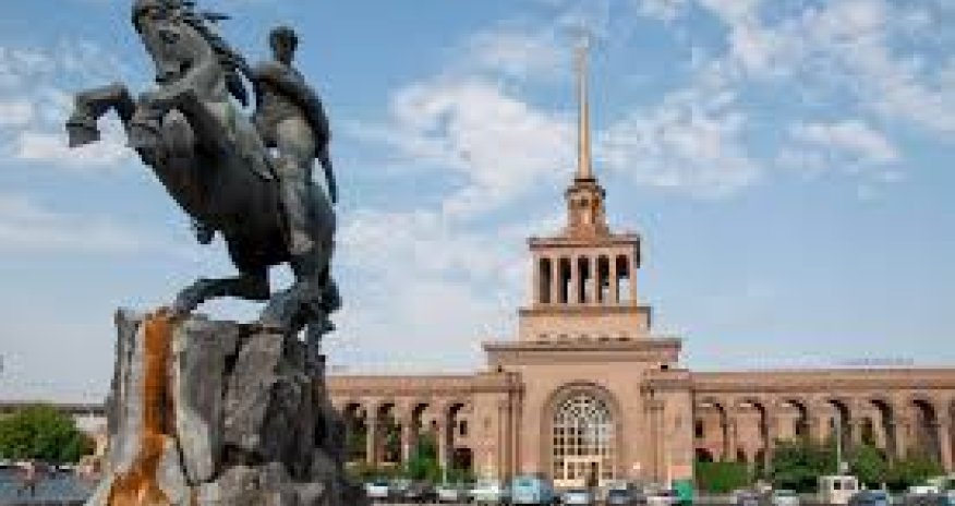 Armenian opposition MPs critical, defence minister up beat on air defence deal