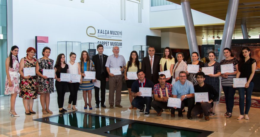 Azərbaycan Xalça Muzeyinin əməkdaşları mükafatlandırıldı