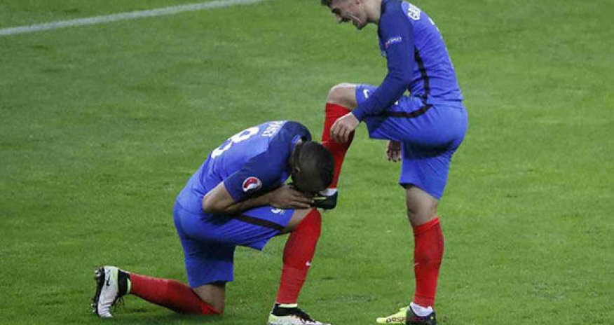 Avro-2016: Fransa yarımfinalda - VİDEO