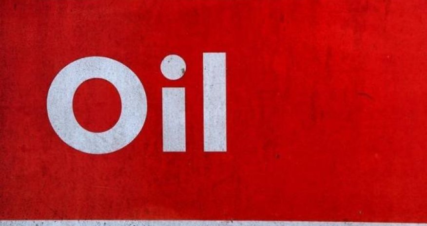 Oil prices dip on economic concerns, demand worries