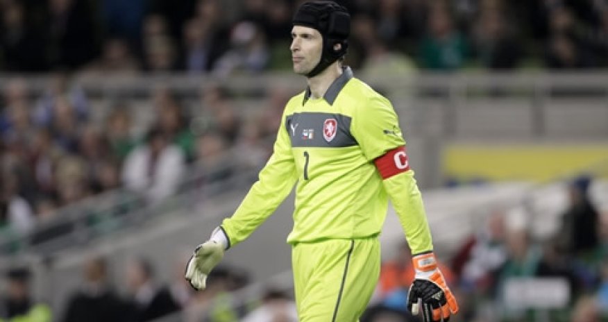 Çex yığma karyerasını bitirdi