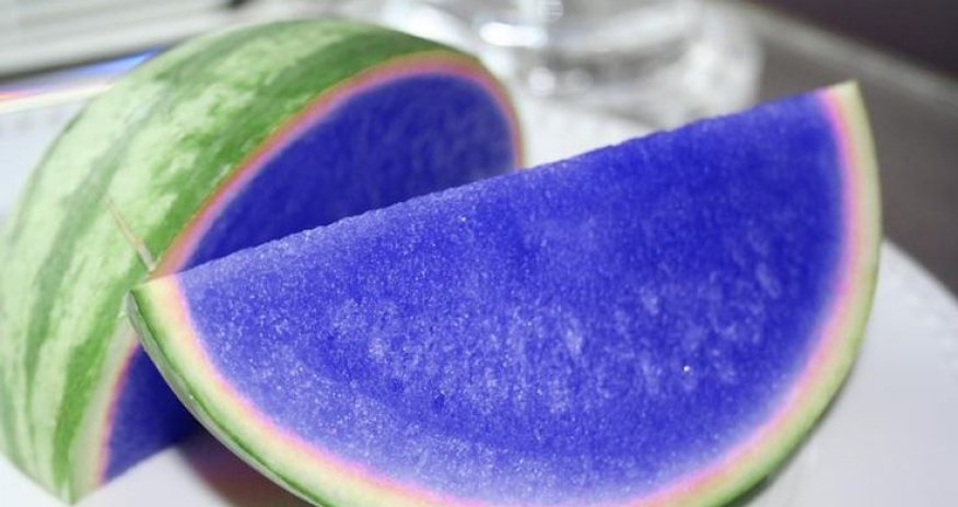 Разноцветные арбузы - ФОТО