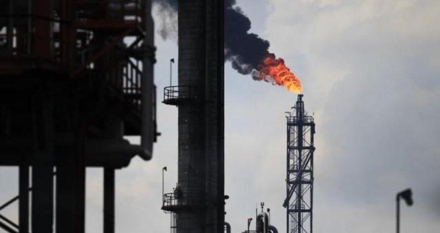 No balance: oil markets still oversupplied, now growth is stuttering