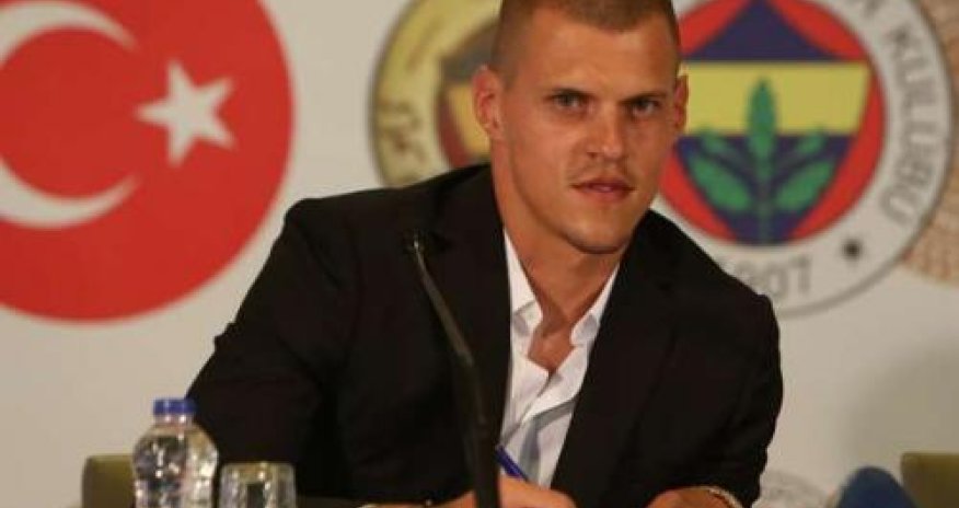 Martin Şkrtel rəsmən 