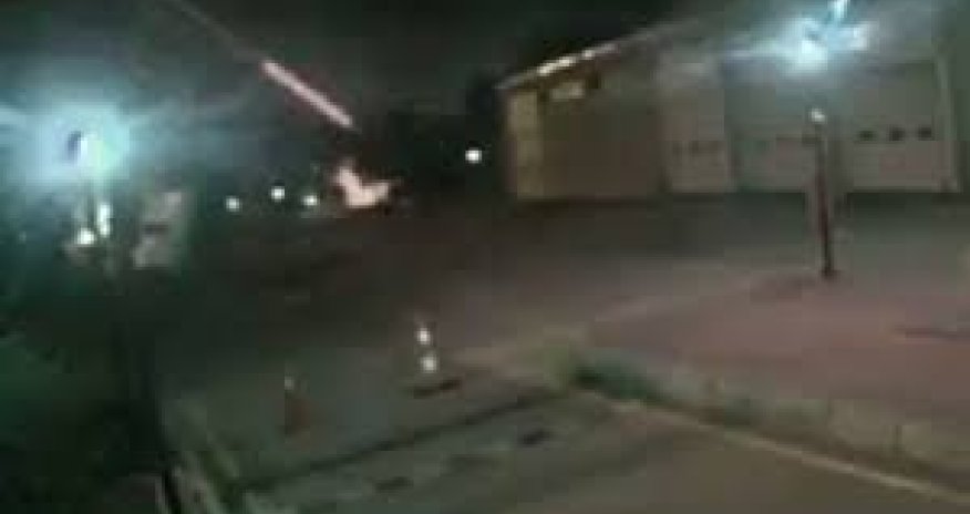 Вертолет мятежников атакует разведку - ВИДЕО