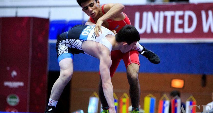 Güləşçilərmiz erməni rəqiblərini məğlub etdi - VİDEO