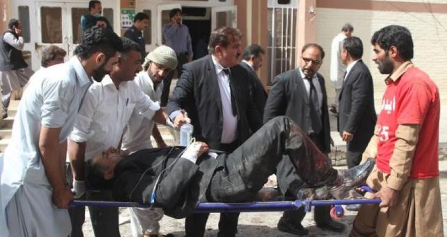 Suicide bomber kills at least 70 at Pakistan hospital