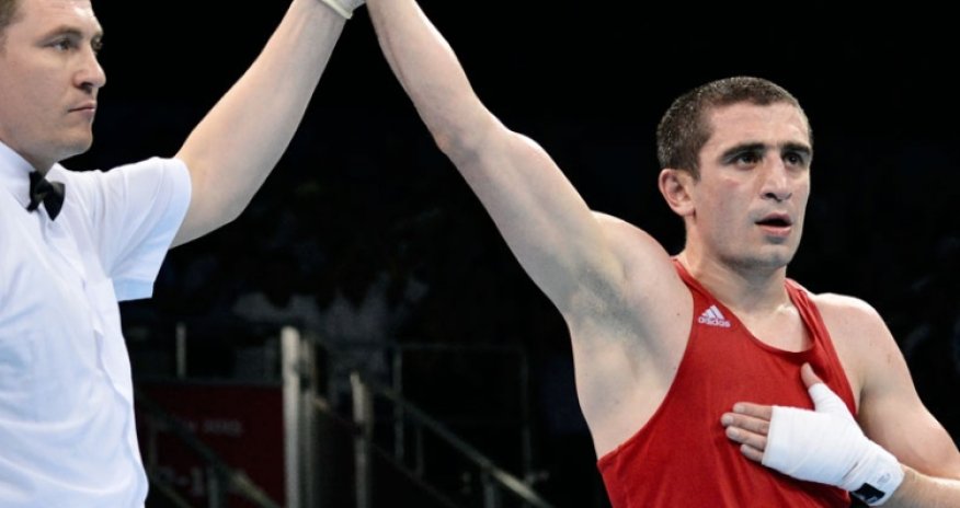 Albert Səlimov 1/4 finalda