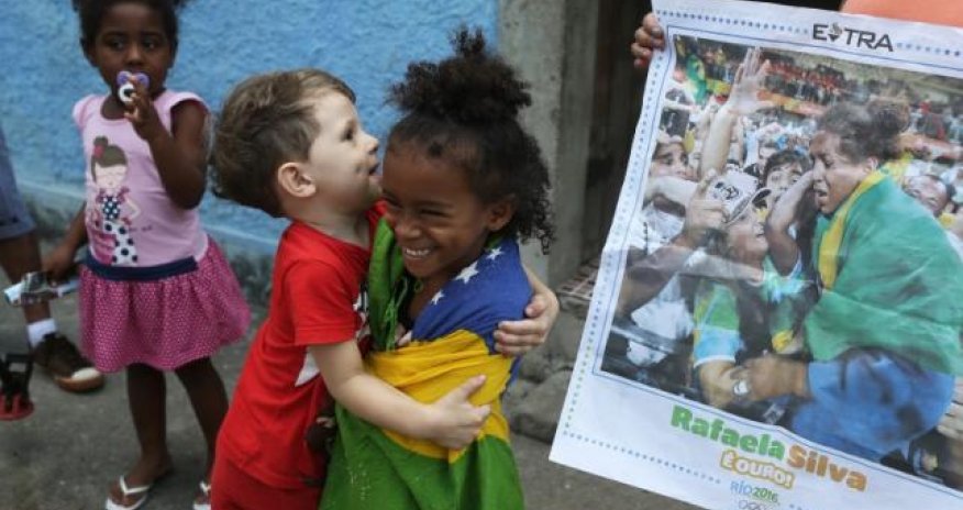Brazil judo champ stirs hope in slum where she grew up