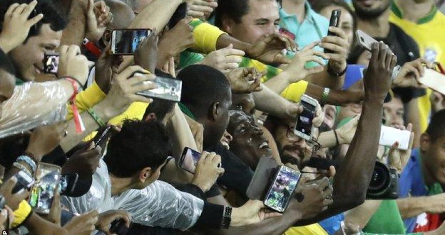 Usain Bolt wins 200m gold, his eighth Olympic gold