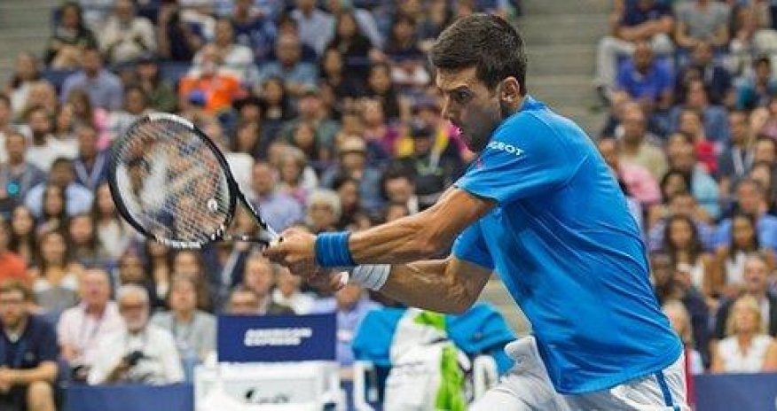 Novak Djokovic beats Kyle Edmund in fourth round