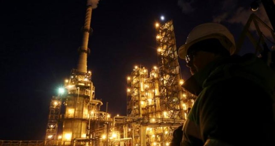 Brent crude futures ease as hope for output freeze fades