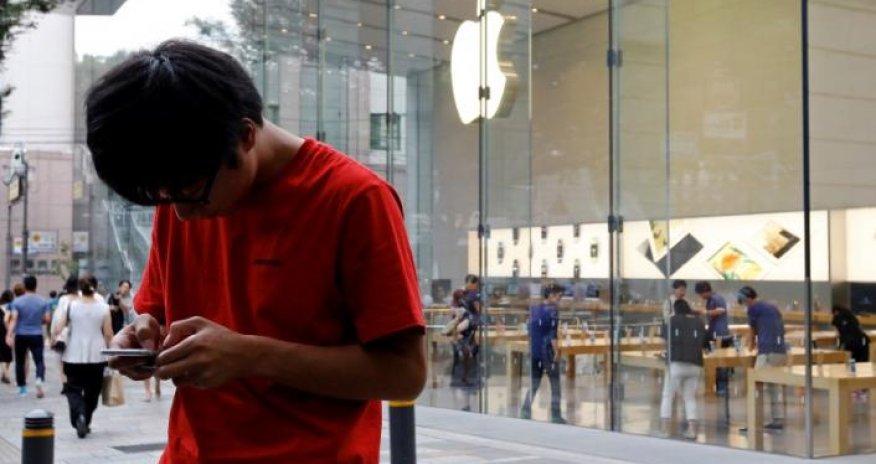 Apple says initial quantities of iPhone 7 Plus sold out