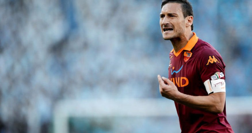 Azərbaycanlı hakim Tottini cəzalandırdı