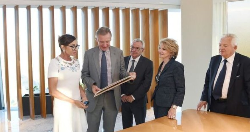 Mehriban Əliyeva fransalı deputatla görüşüb – FOTOLAR