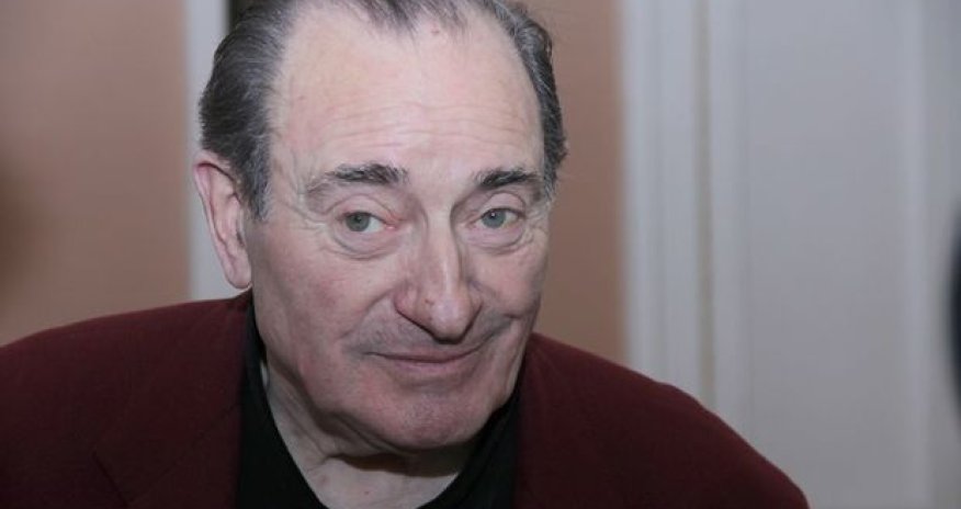 Məşhur komediya aktyoru dünyasını dəyişdi