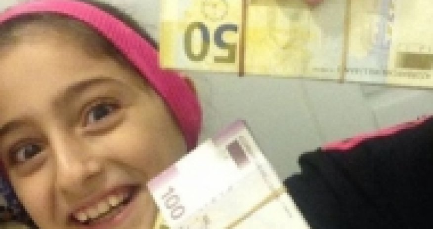 В Турции ребенок нашел сумку с 25 тыс манатов -  ВИДЕО