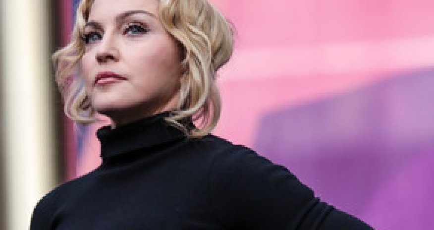 İlin ən güclü qadını kimdir?