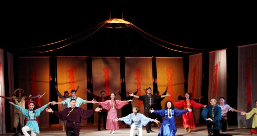 Kalmık Teatrının qastrol səfəri yekunlaşdı