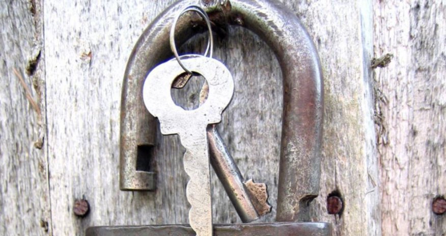 E-kitab: Samirə Əşrəf - Bağlanan universitetin qapısında ölən rektor