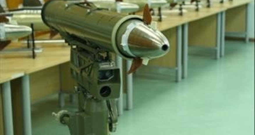 Iran tests laser-guided bombs in aerial drill