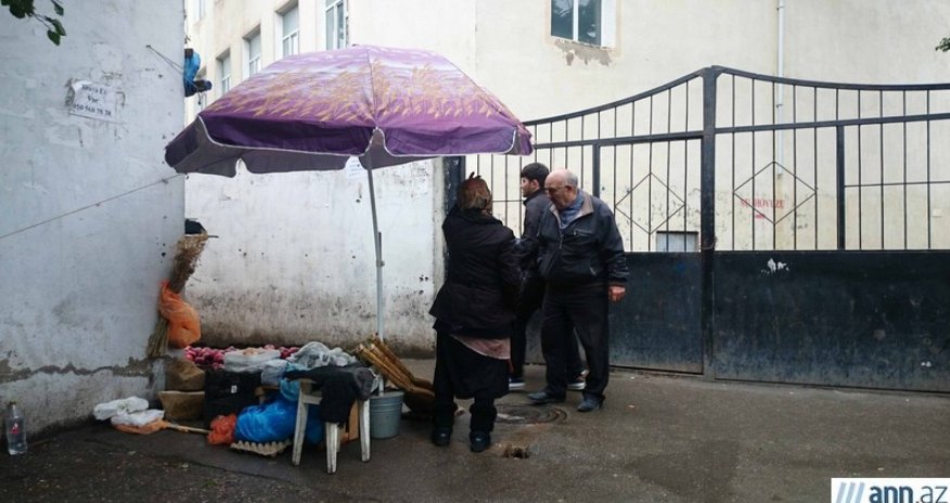 Школа с выходом на базар