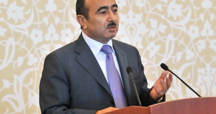 Prezidentin tapşırığı ilə Əli Həsənov Türkiyəyə gedib