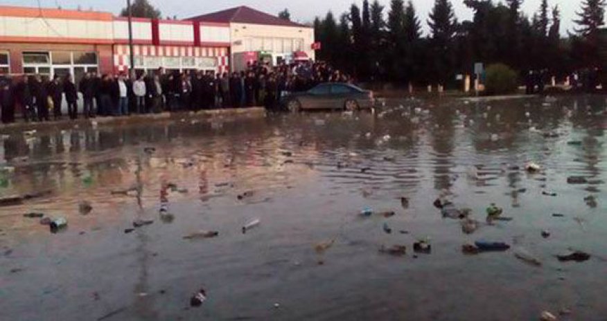 Cəlilabadda su bəndi aşdı: Yol bağlandı – FOTOLAR