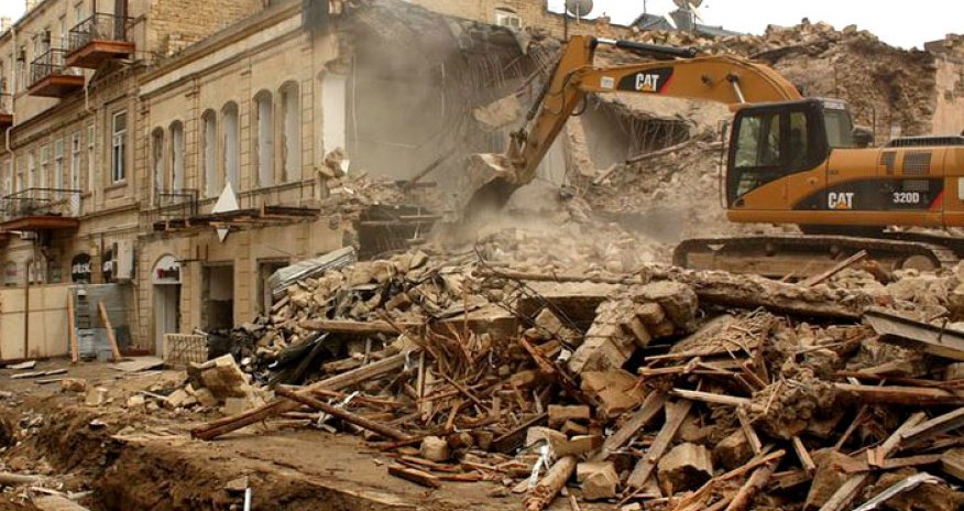  1000 buildings in disrepair to be torn down in Baku