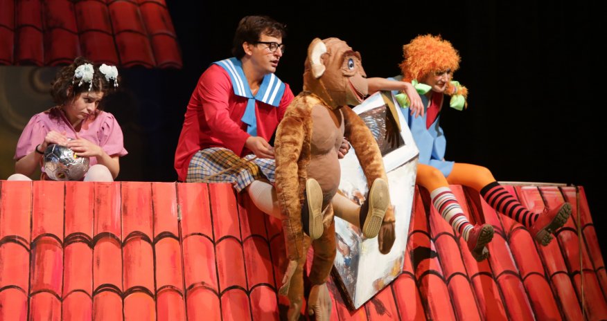 Astrid Lindqrenin “Uzuncorab Pippi” tamaşasının premyerası baş tutdu