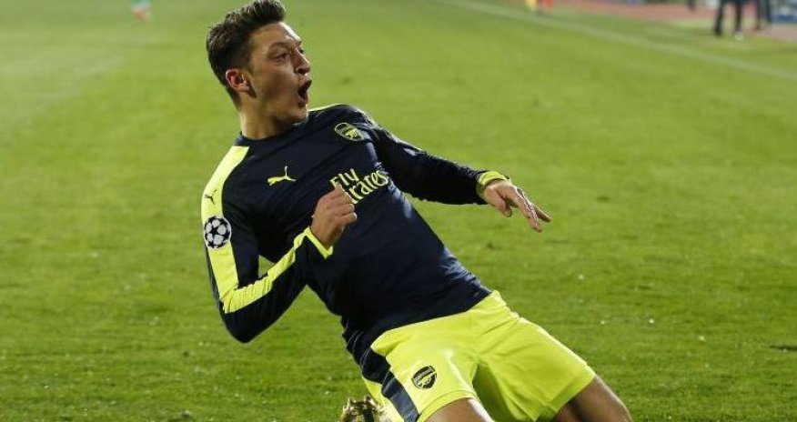 Məsut ÇL-in ən yaxşı oyunçusu oldu