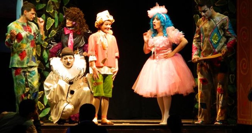 ADGTT-da tamaşalar paradı - FOTOLAR