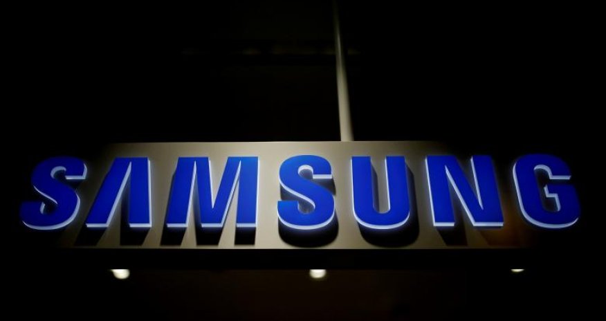 Samsung Electronics to consider split: Seoul Economic Daily