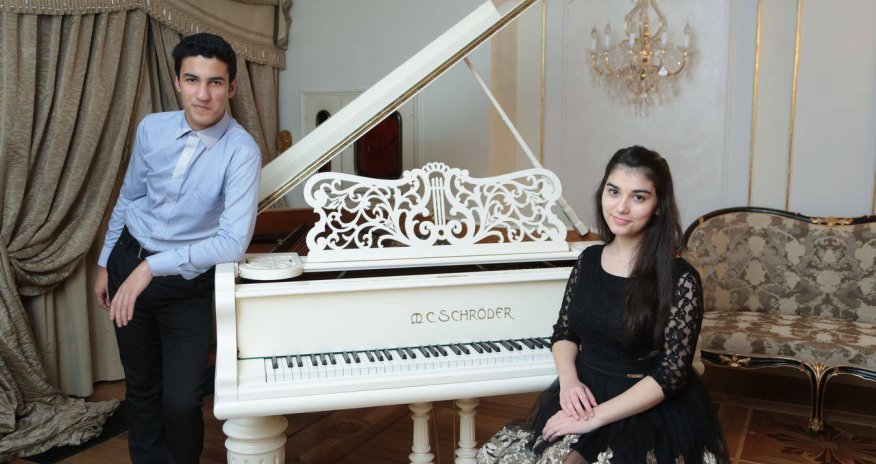 Prezident təqaüdçüləri Musiqili Teatrda