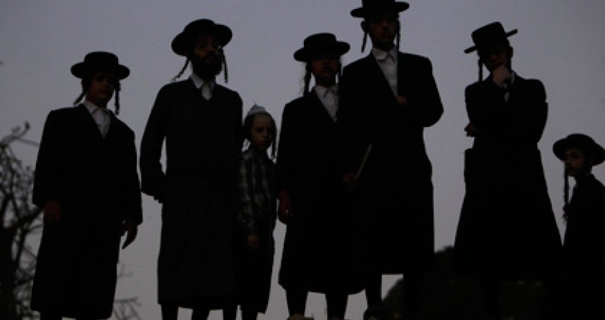 Раввины притворились манекенами - ВИДЕО