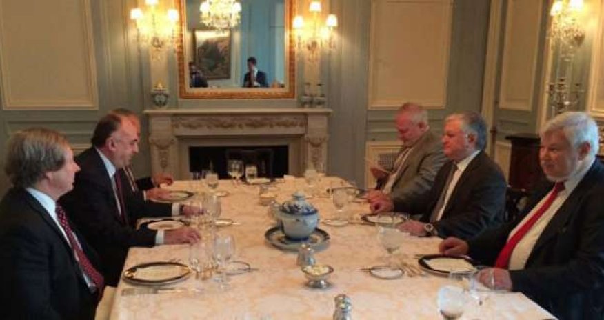 Foreign ministers of Azerbaijan and Armenia dined together 