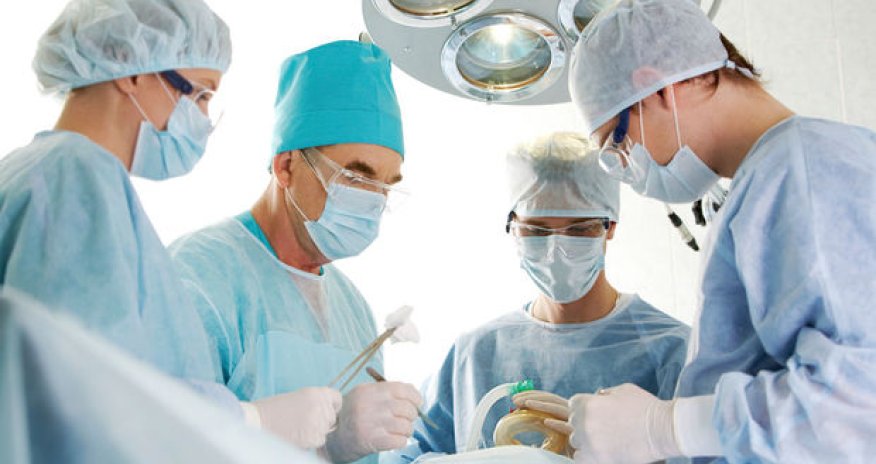 Azərbaycanda 12 yaşlı qızın mədəsindən 1 kiloluq tük topası çıxarıldı – VİDEO