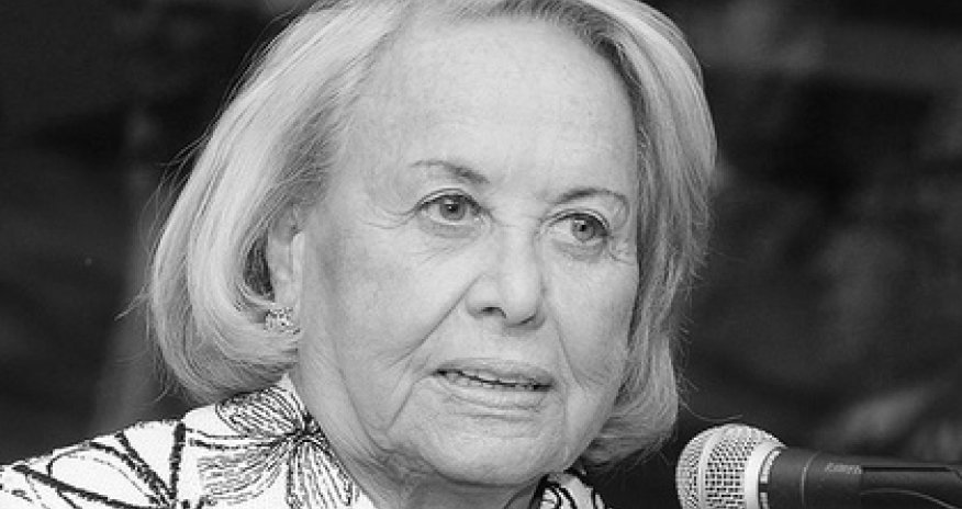 Умерла британская актриса Лиз Смит