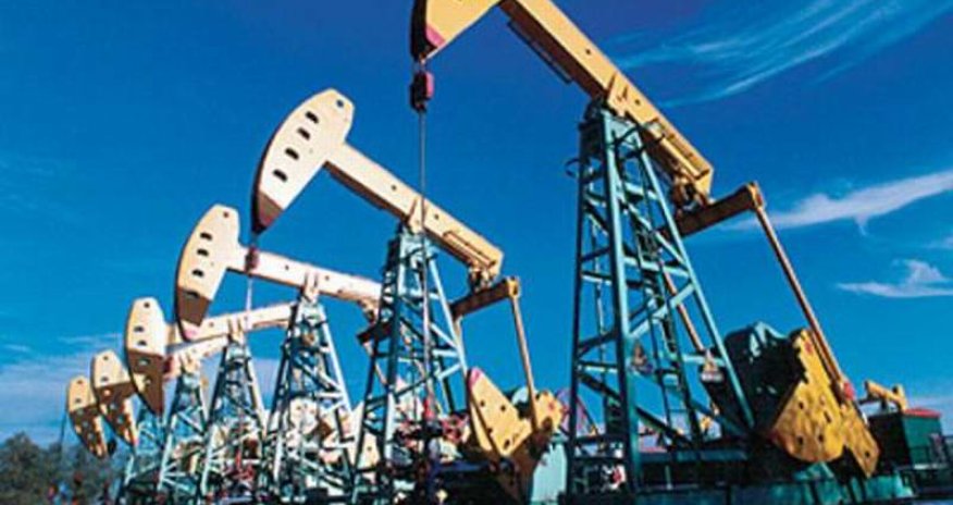 Oil prices edge down ahead of OPEC, non-OPEC production cuts